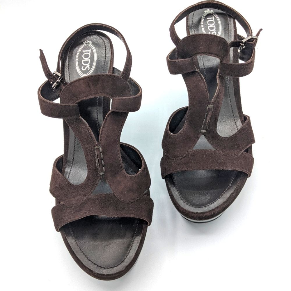 Tods high heel sandal.  NEVER WORN size 39.